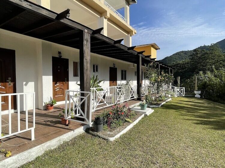 هتل Starlight Chalet