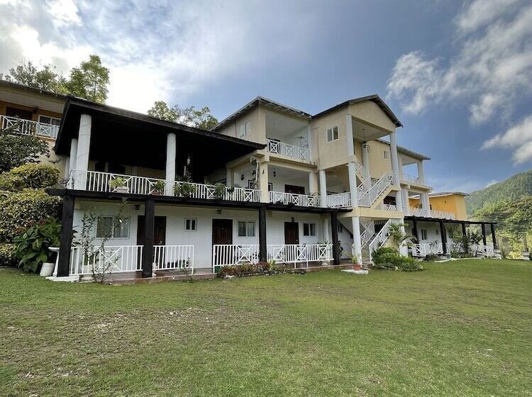 هتل Starlight Chalet