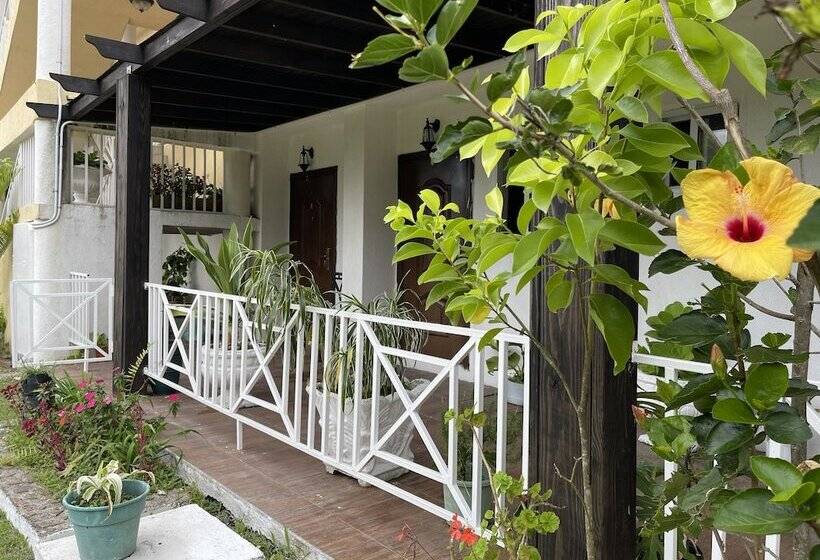 هتل Starlight Chalet