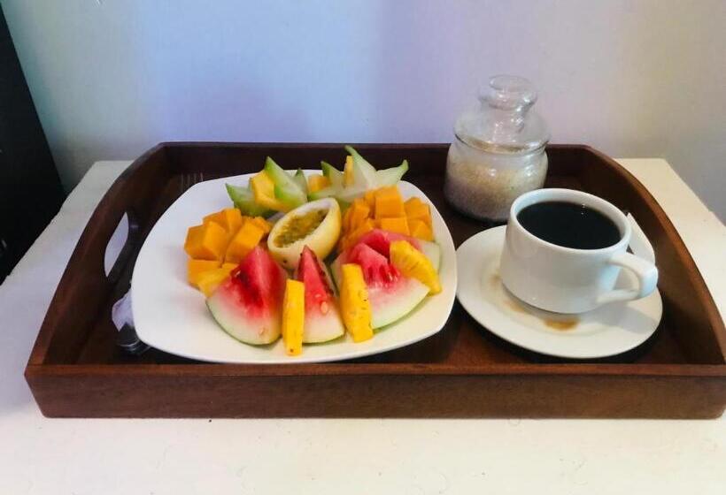 Bed and Breakfast Fantasea Villa