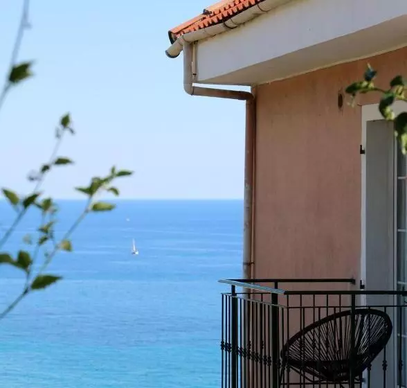 ホテル Agriturismo Un Mare Di Fiori