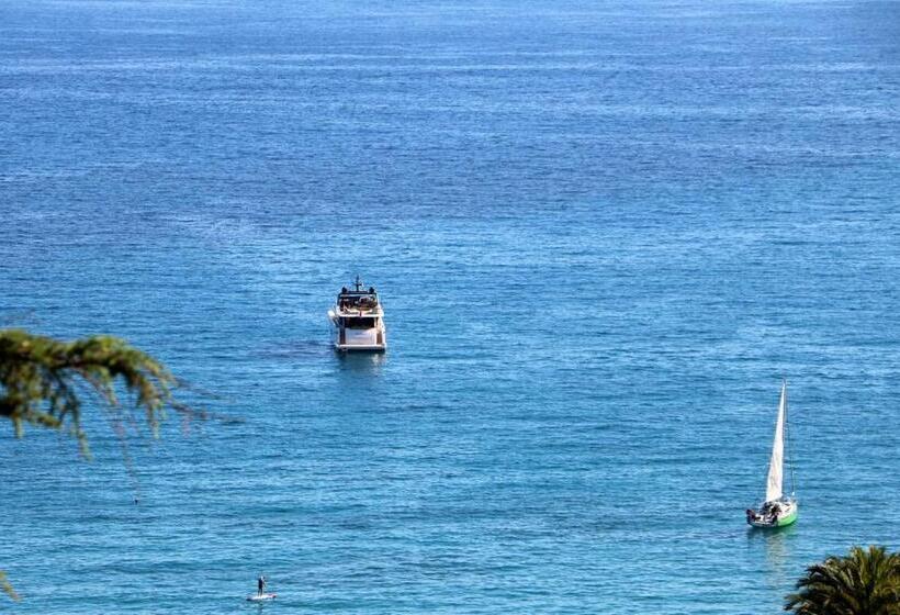 هتل Agriturismo Un Mare Di Fiori