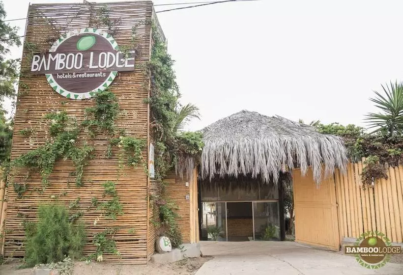 ホテル Bamboo Lodge Zorritos