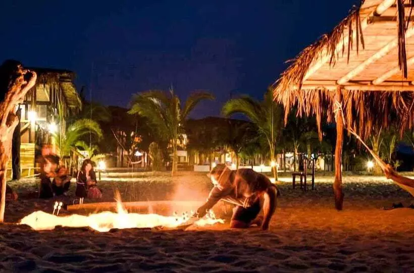 ホテル Bamboo Lodge Zorritos