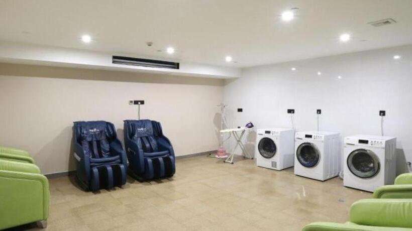 Gem Hotel Ningbo Jiangbei District Hongtang Haide Square