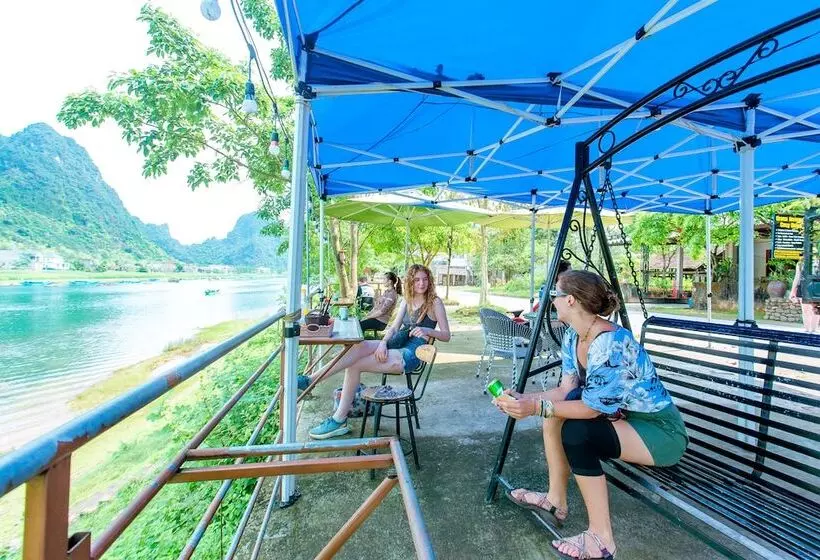 هتل Green Riverside Cosy Home 2