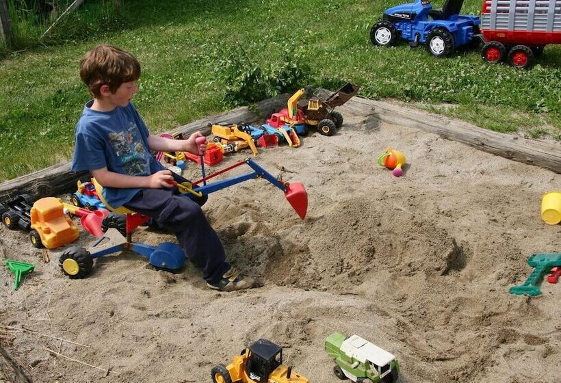 هتل Pension Aichner