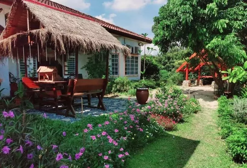 Hotelli Villa Solihin