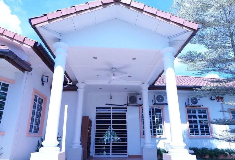 فندق Villa Solihin