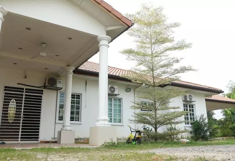 Hotelli Villa Solihin