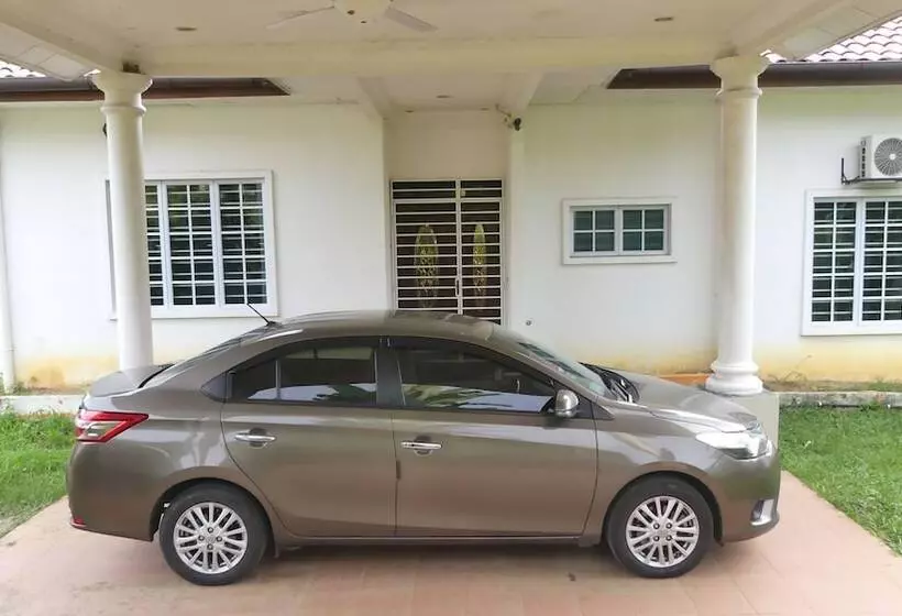 Hotelli Villa Solihin