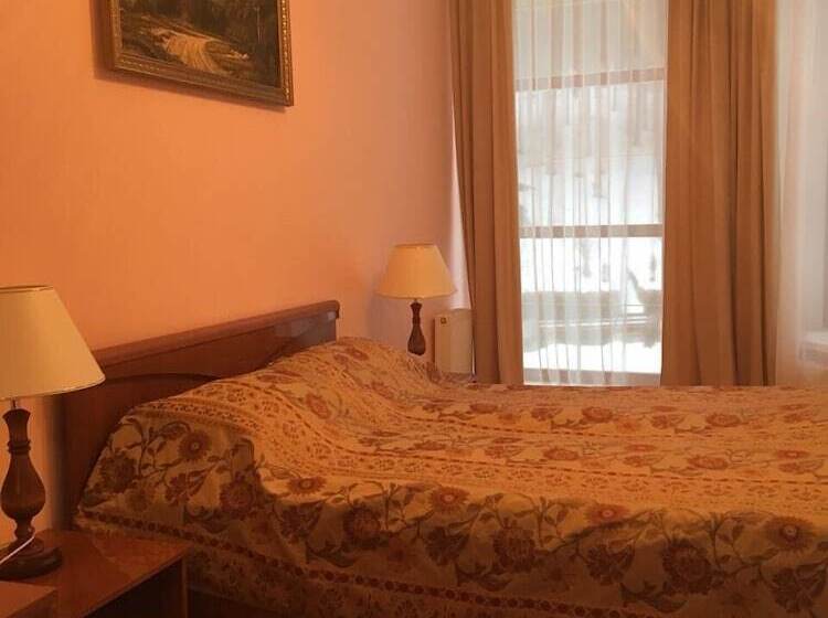 Mini Hotel Club Bon Ton