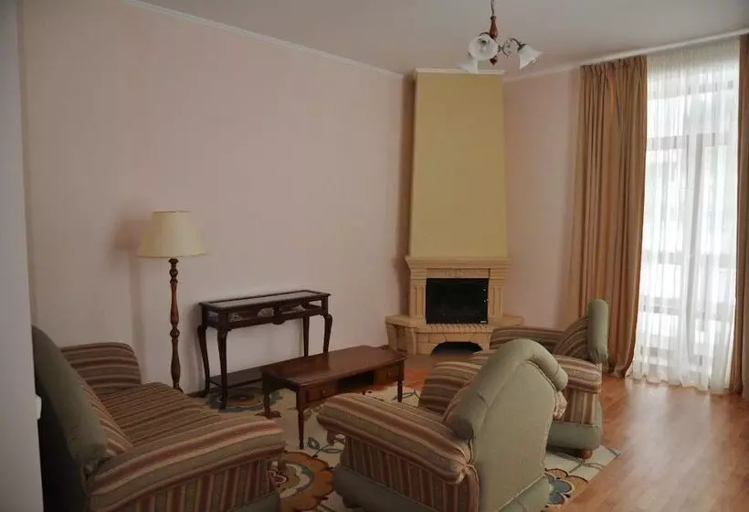 Mini Hotel Club Bon Ton