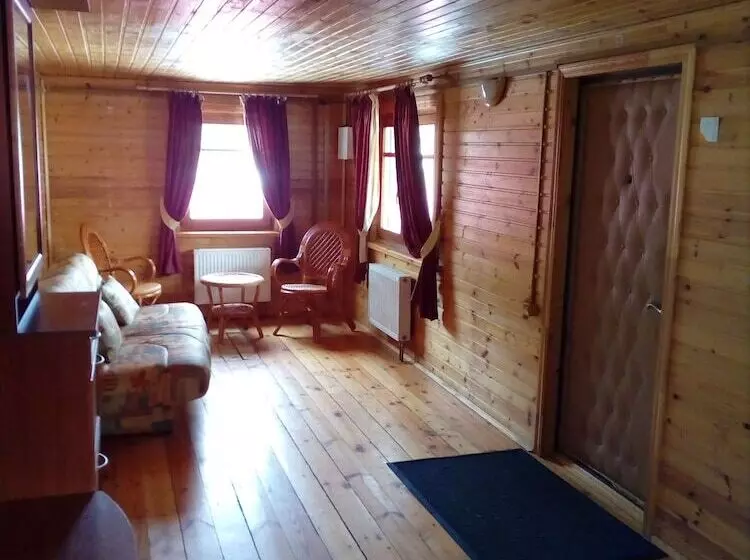 Mini Hotel Club Bon Ton