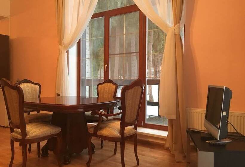 Mini Hotel Club Bon Ton