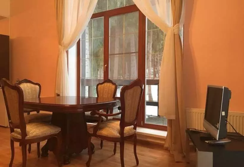 Mini Hotel Club Bon Ton