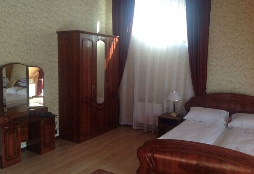 Mini Hotel Club Bon Ton