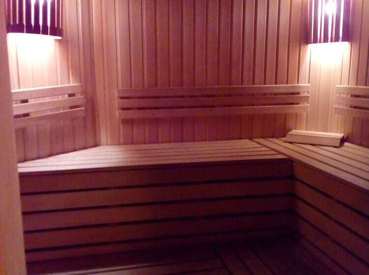 Mini Hotel Club Bon Ton