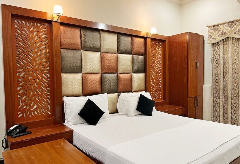 The Grand Hotel Multan