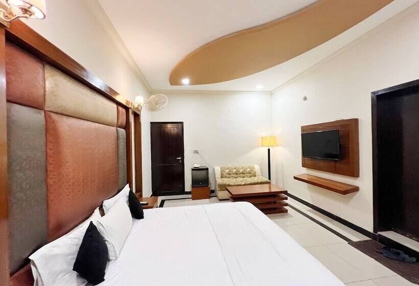 The Grand Hotel Multan
