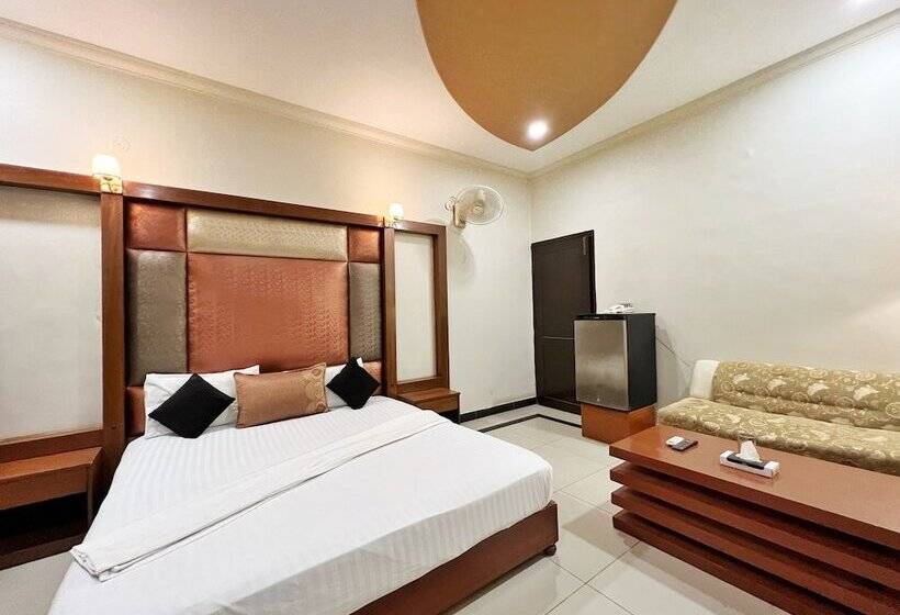 The Grand Hotel Multan