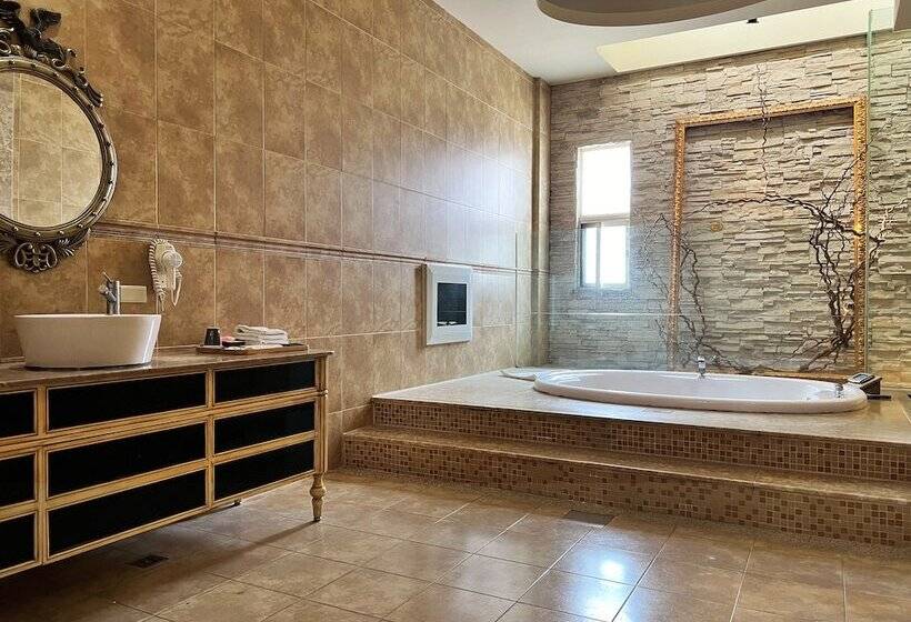 Vogue Boutique Motel