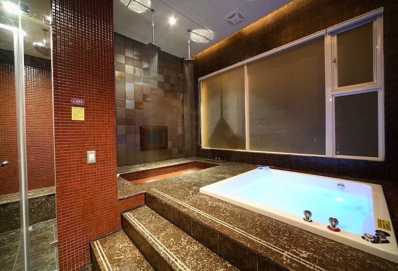 Vogue Boutique Motel