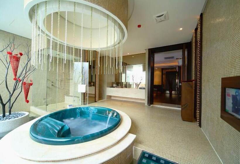 Vogue Boutique Motel