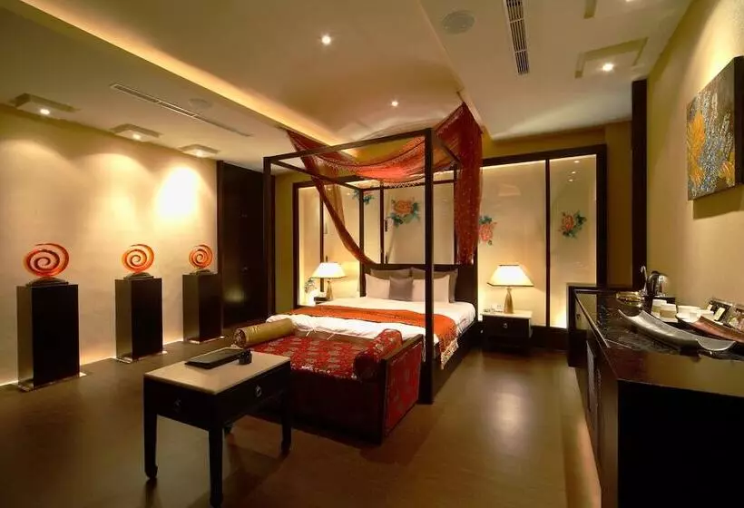 Vogue Boutique Motel