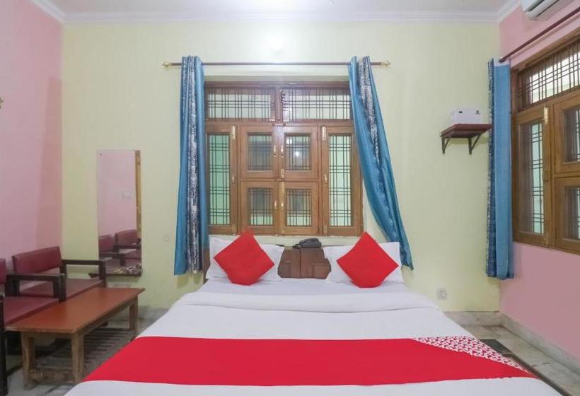 호텔 Oyo 78894 Divyanta Inn