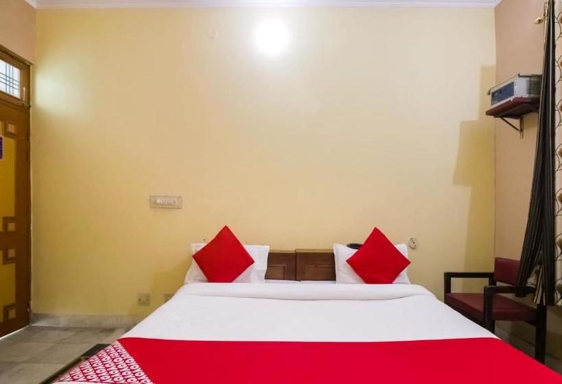 호텔 Oyo 78894 Divyanta Inn