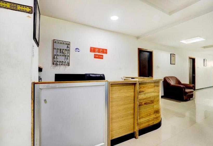 酒店 Oyo 79065 Gold Residency