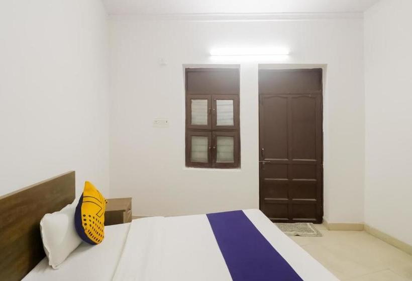 호텔 Spot On 78773  Sweet Rooms