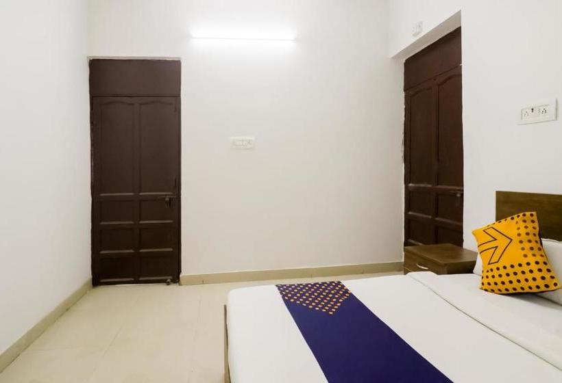 호텔 Spot On 78773  Sweet Rooms