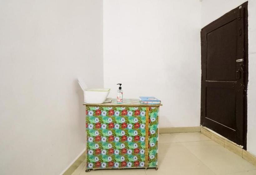 호텔 Spot On 78773  Sweet Rooms