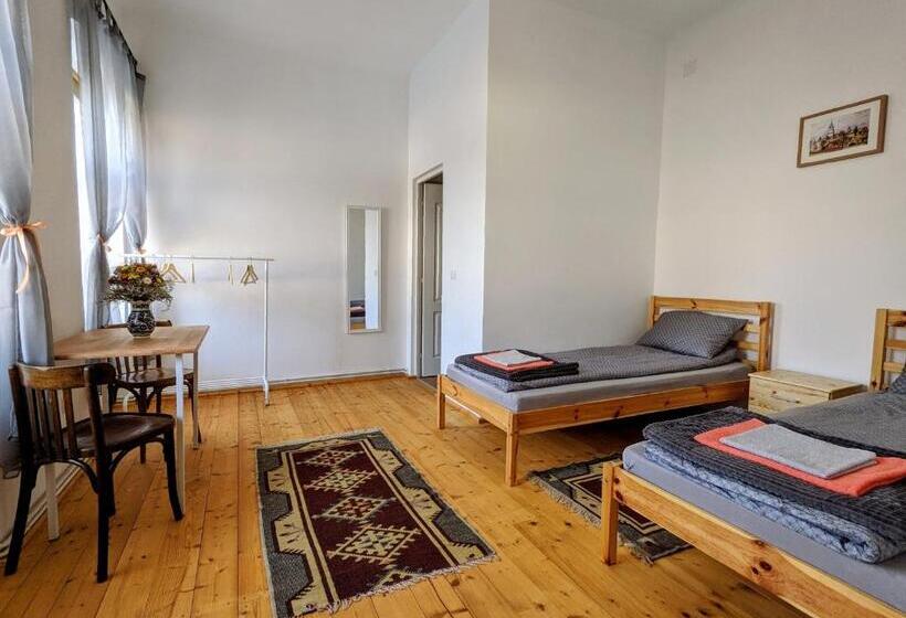 Пансион Gästehaus Honigberg Next To The Fortified Church Of Harman