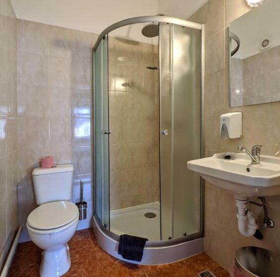 Пансион Gästehaus Honigberg Next To The Fortified Church Of Harman