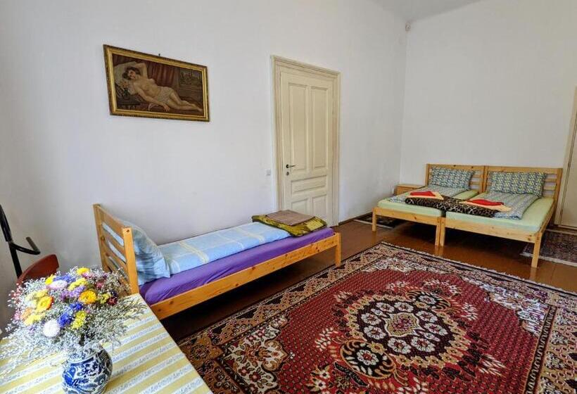 Пансион Gästehaus Honigberg Next To The Fortified Church Of Harman