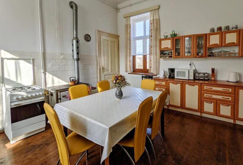 Пансион Gästehaus Honigberg Next To The Fortified Church Of Harman