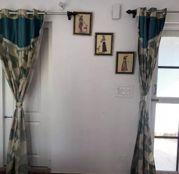 Majatalo White House In Nainital