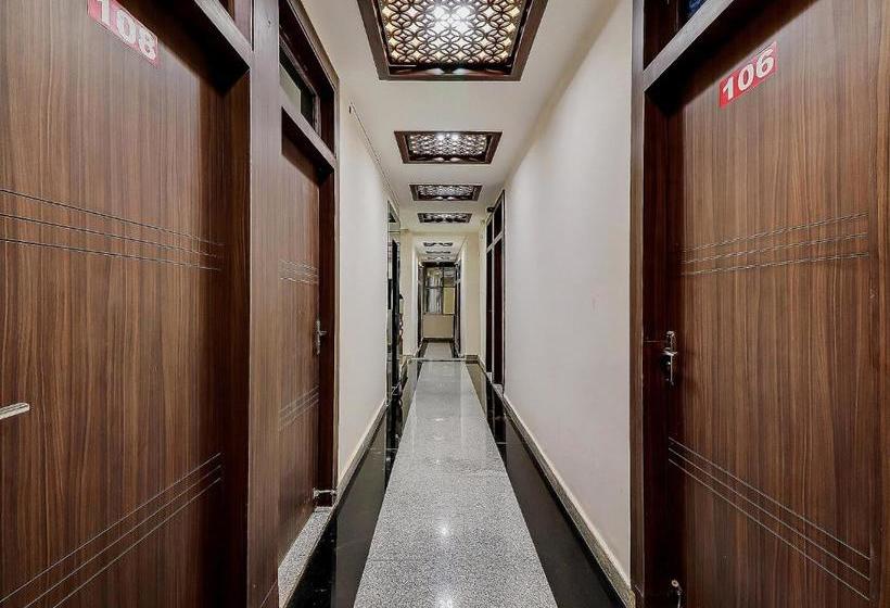 Capital O 78552 Hotel Crown Inn Suite