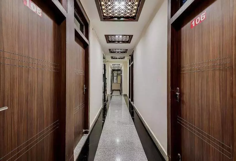 Capital O 78552 Hotel Crown Inn Suite