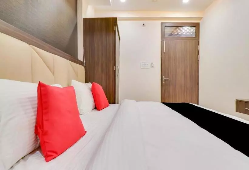 Capital O 78552 Hotel Crown Inn Suite