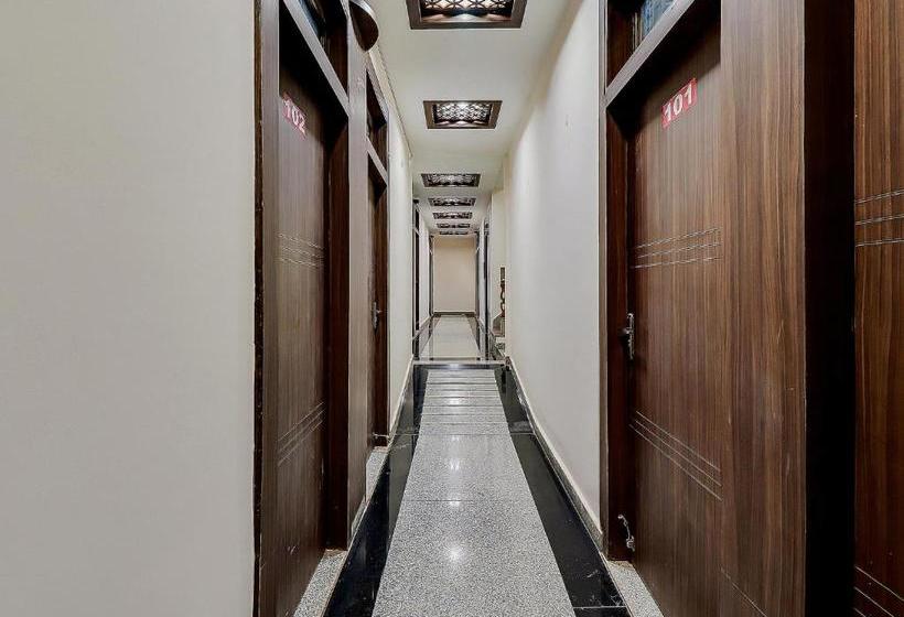 Capital O 78552 Hotel Crown Inn Suite