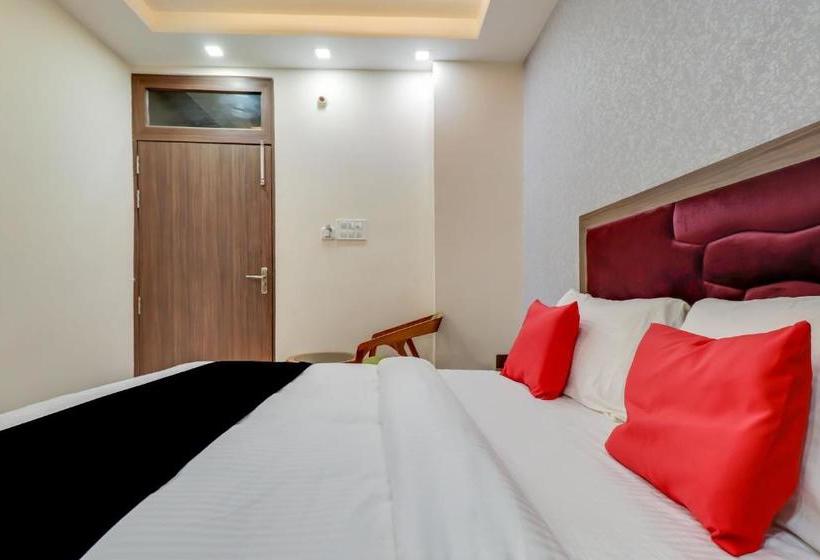 Capital O 78552 Hotel Crown Inn Suite