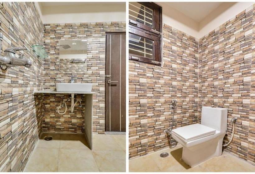 Capital O 78552 Hotel Crown Inn Suite