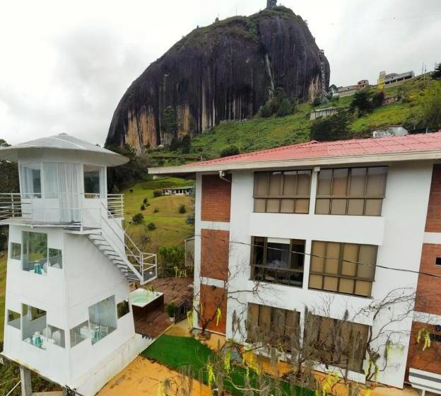 בית מלון כפרי The Rock Guatape