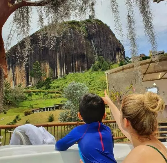 ホテル The Rock Guatape