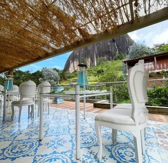 ホテル The Rock Guatape