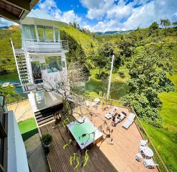 ホテル The Rock Guatape